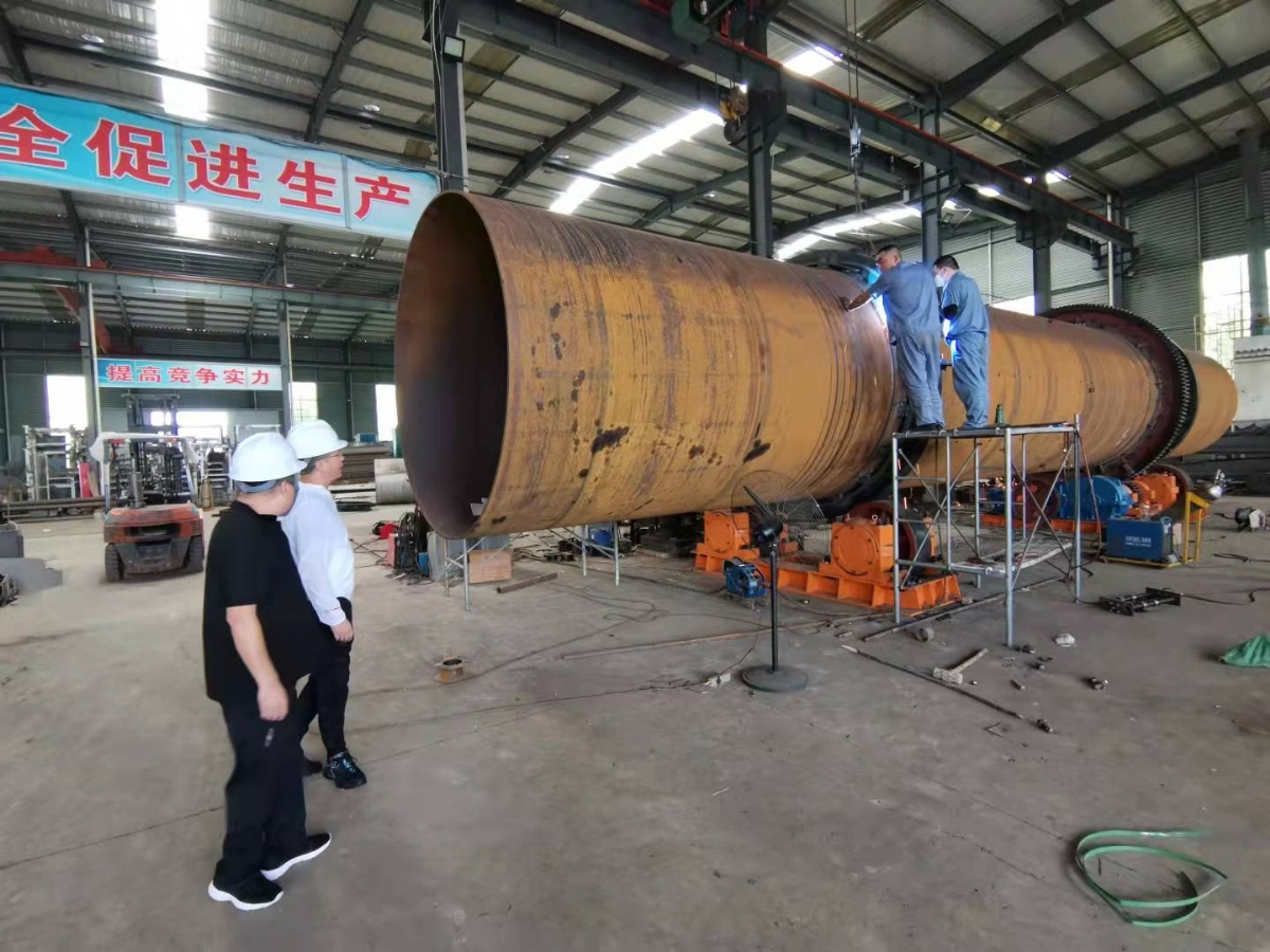 廈門(mén)程總前來(lái)公司考察活性炭生產(chǎn)、加工設(shè)備